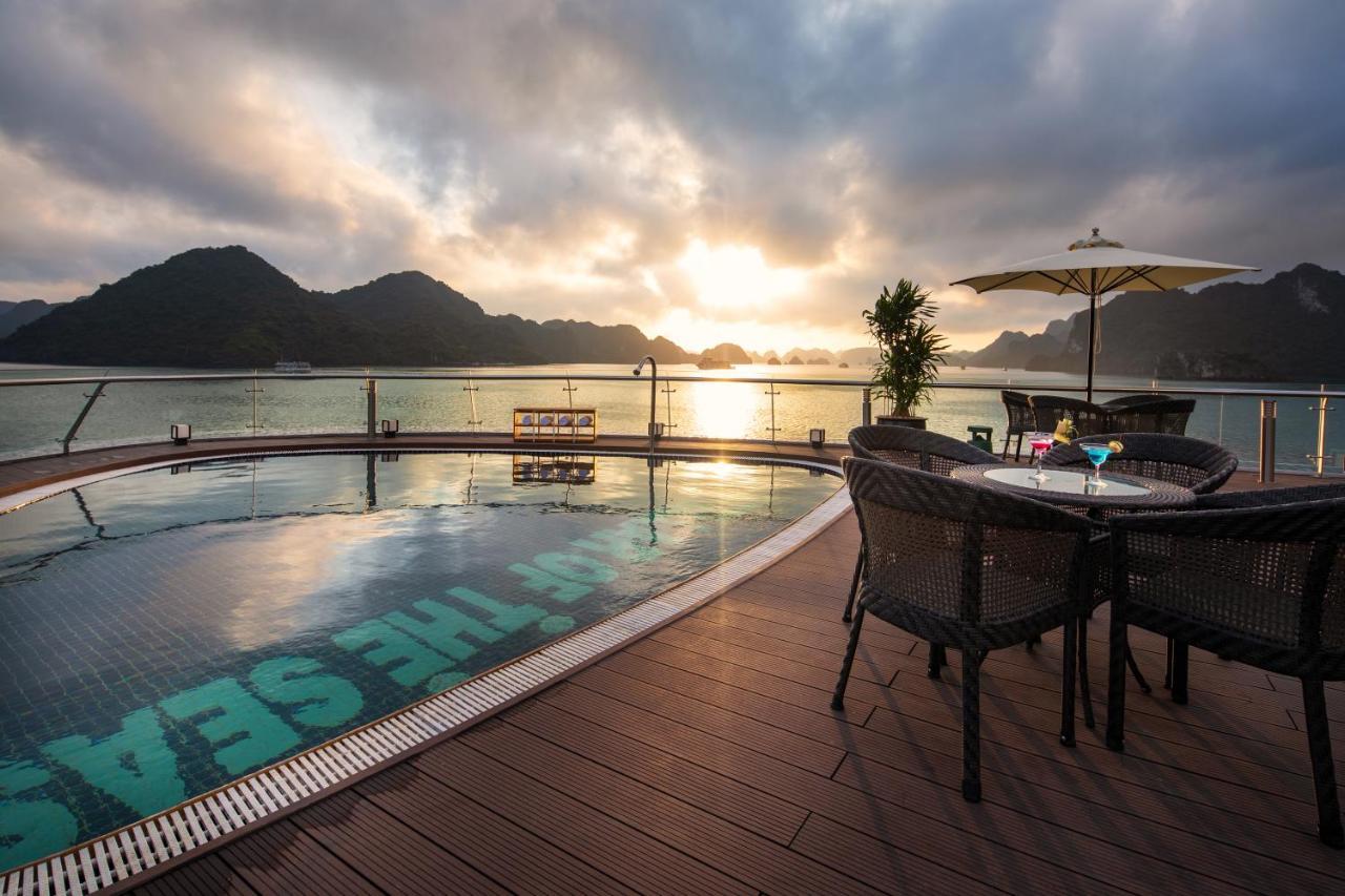 Stellar Of The Seas Cruise Hotel Ha Long Exterior foto