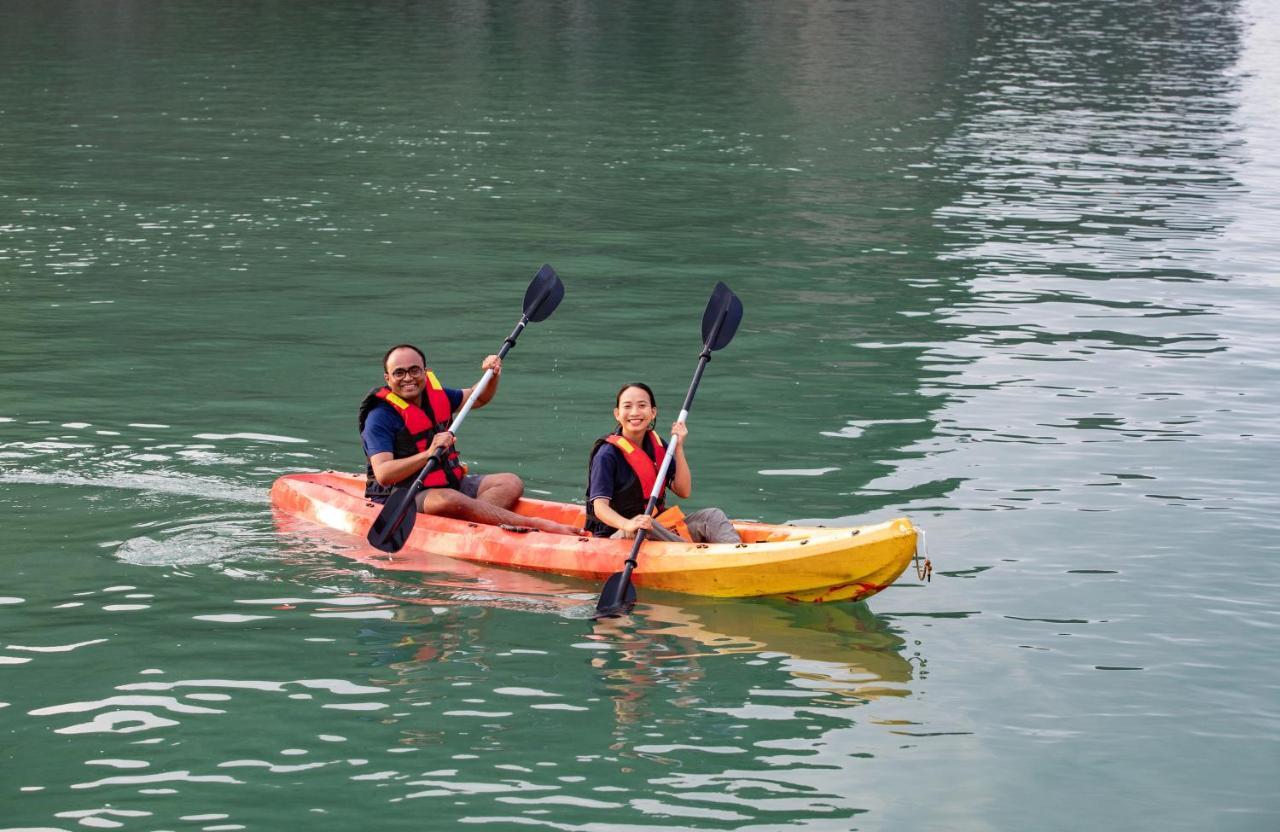 Stellar Of The Seas Cruise Hotel Ha Long Exterior foto