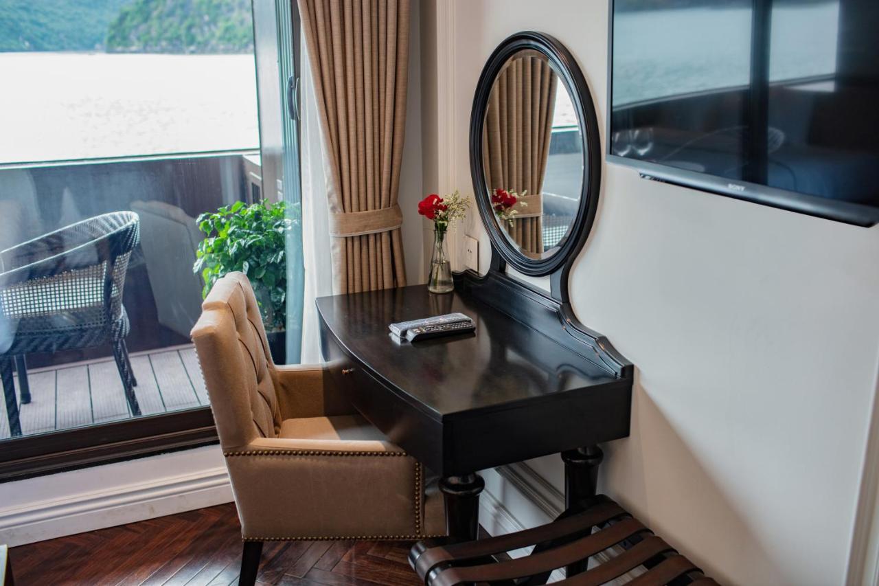 Stellar Of The Seas Cruise Hotel Ha Long Exterior foto